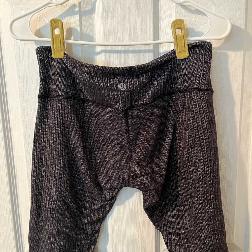 Lululemon herringbone leggings gently worn